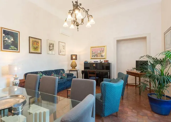 Trastevere Large Comfortable Apartment